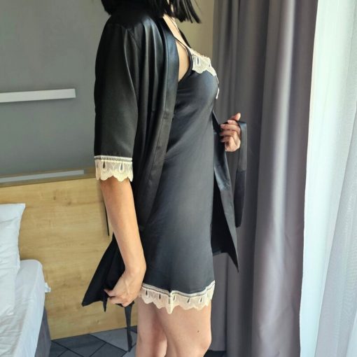 Halat dama satinat FITINT Berlin cu neglijeu 2 piese Negru 2023 1