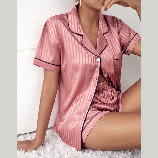 Pijama dama scurta satin FITINT Luna 2 piese cu nasturi Roz 2023 2