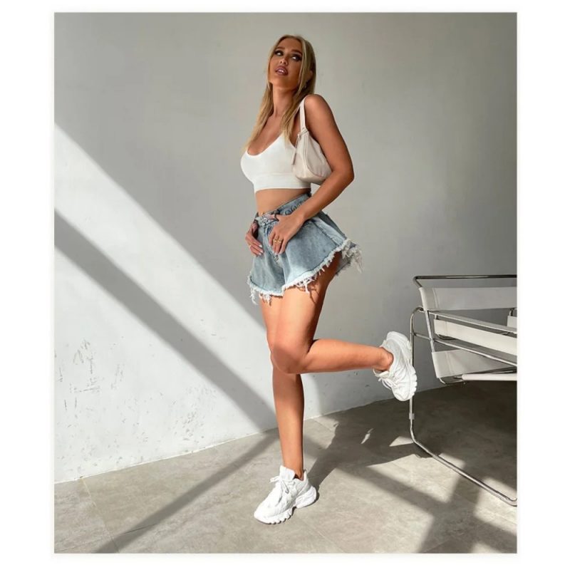 Blugi scurti evazati cu franjuri dama FITINT 480 2025 3
