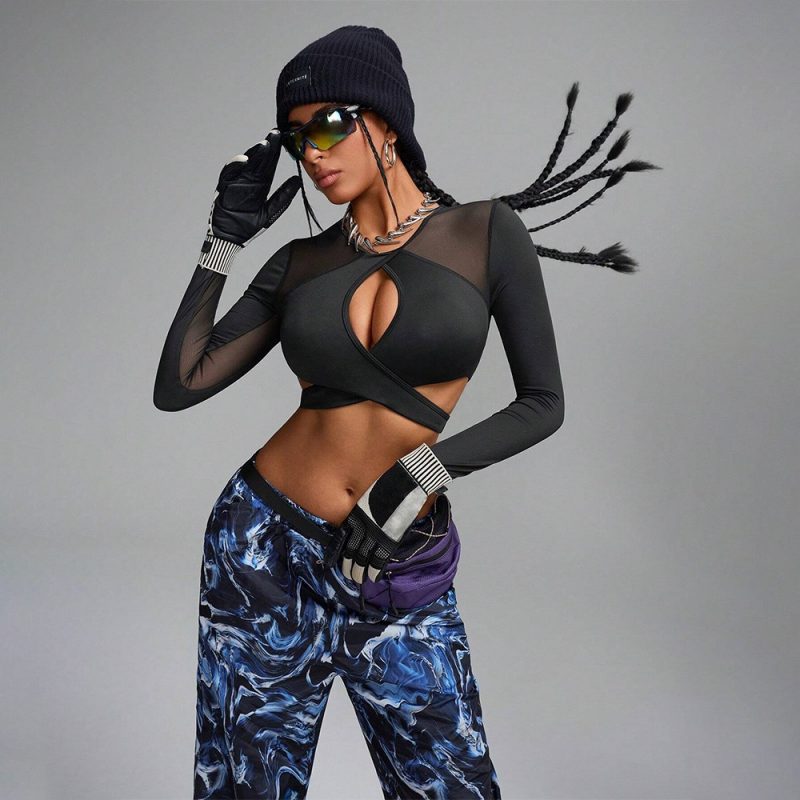 Bustieră sport damă material elastic Negru – FITINT 402 2025 1