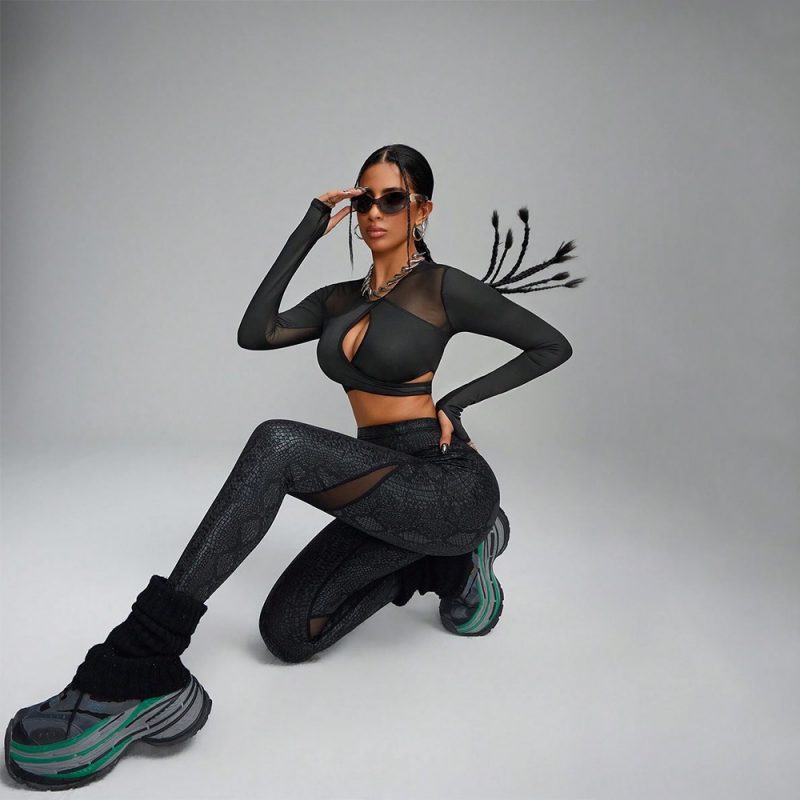 Bustieră sport damă material elastic Negru – FITINT 402 2025 2